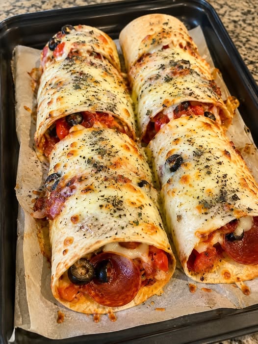 Mediterranean Easy Baked Pizza Wraps