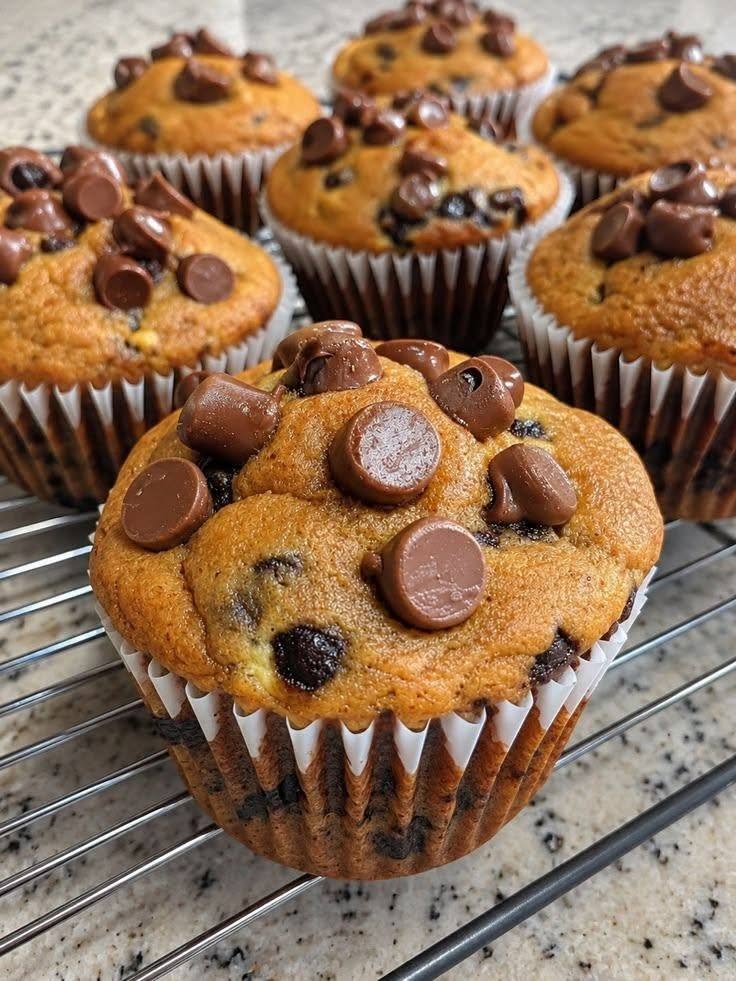 Vegan Chocolate Chip Muffins 🧁🍫🌱