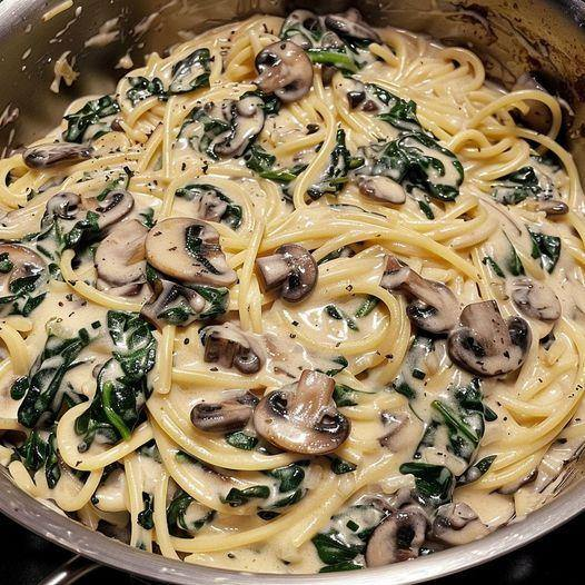 Creamy Spinach and Mushroom Spaghetti 1 Creamy Spinach and Mushroom Spaghetti