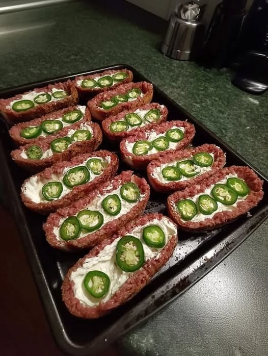 Keto Jalapeño Popper Sausage Boats