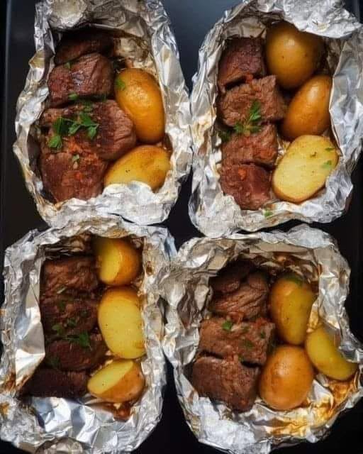 Air Fryer Garlic Steak and Potato Foil Packets 1 Air Fryer Garlic Steak and Potato Foil Packets