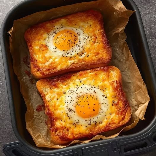 Air Fryer Cheesy Baked Egg Toast