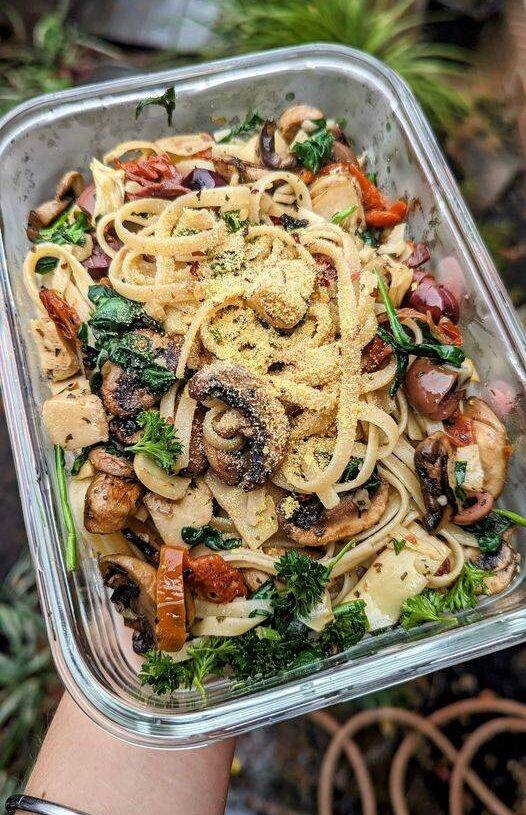 Super Quick Linguine with Mushrooms